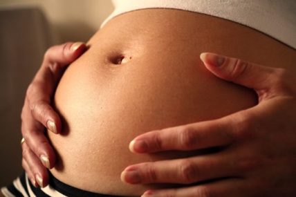 LA SOJA TRANSGENICA ESTERILIZA A LAS MUJERES Avoid-gmos-for-a-healthy-baby
